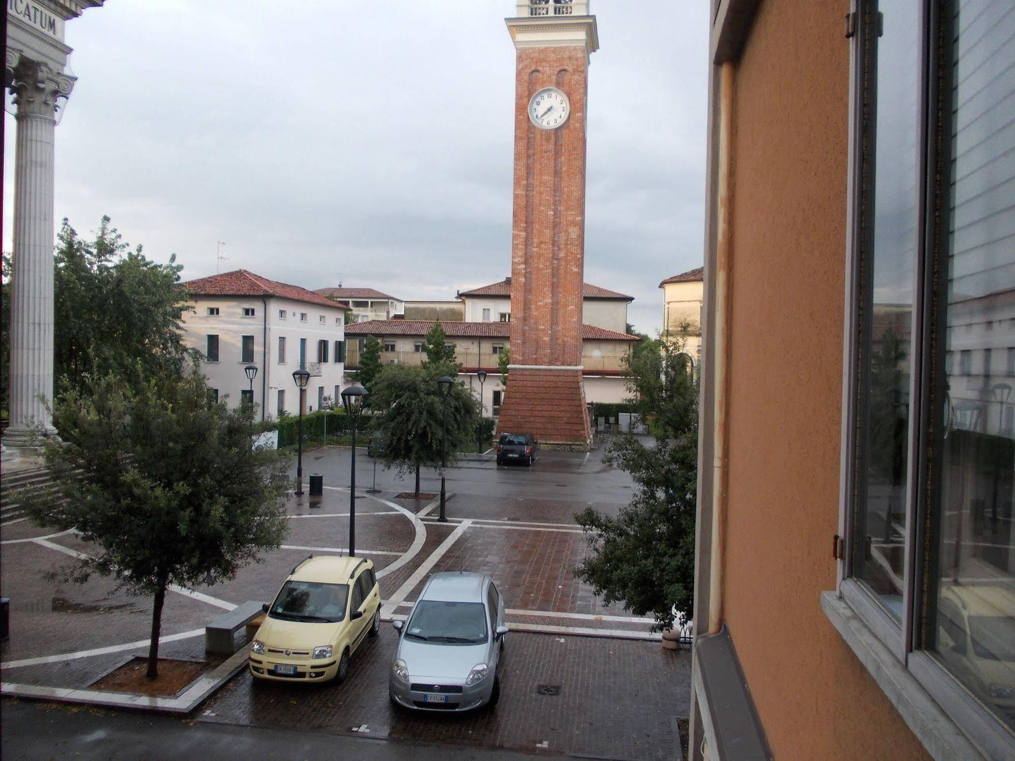 Travellers Lodge Bed & Rooms Treviso Esterno foto