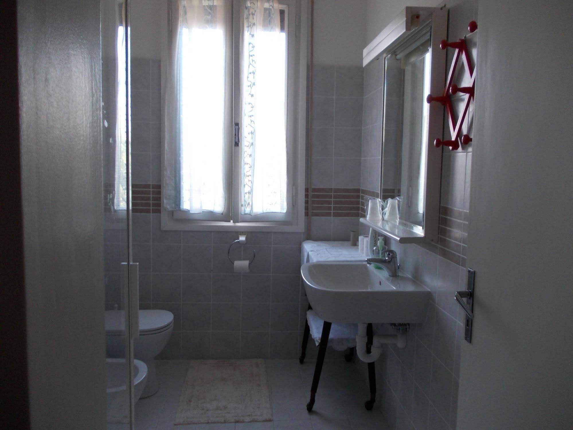 Travellers Lodge Bed & Rooms Treviso Esterno foto