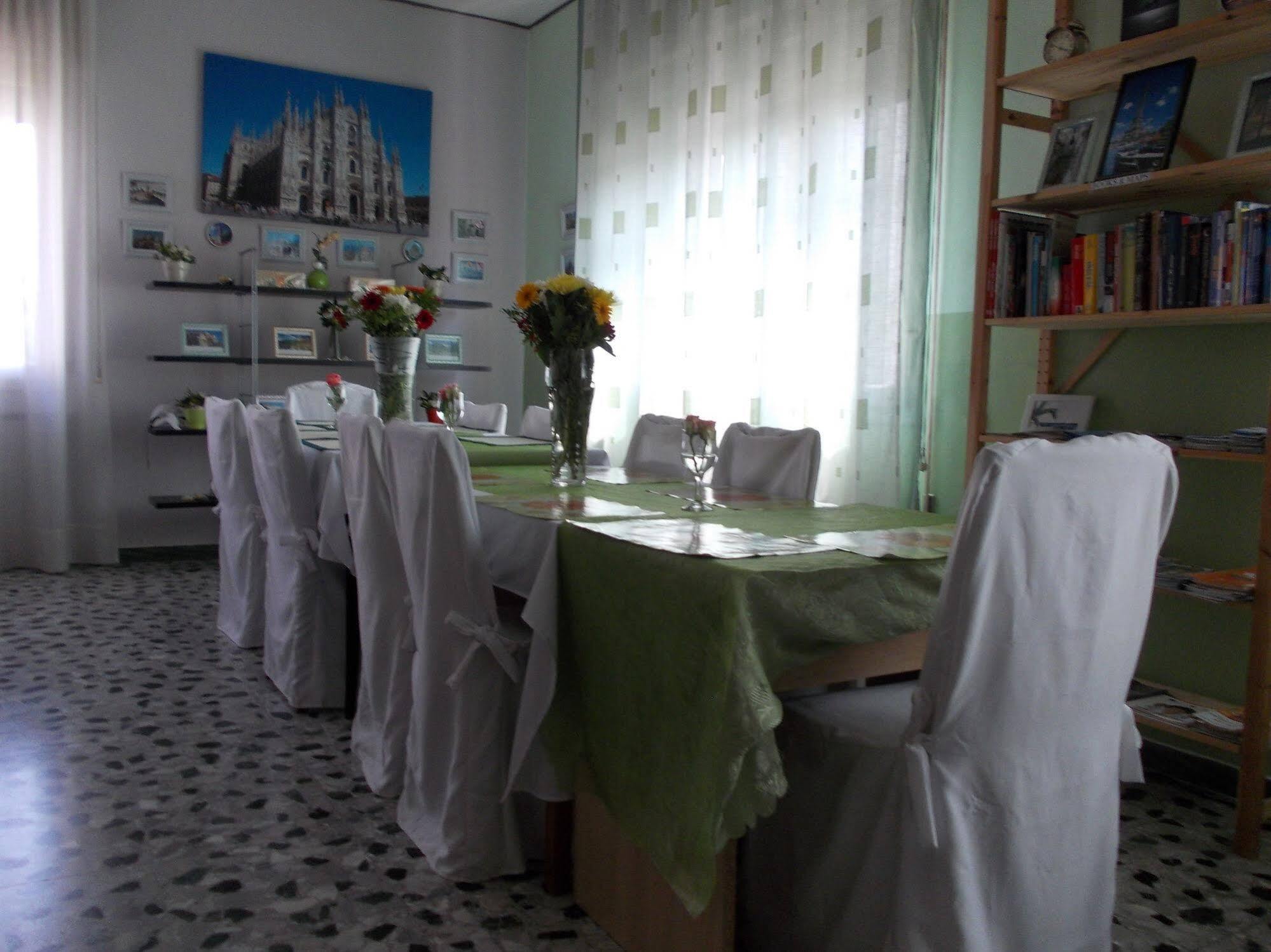 Travellers Lodge Bed & Rooms Treviso Esterno foto