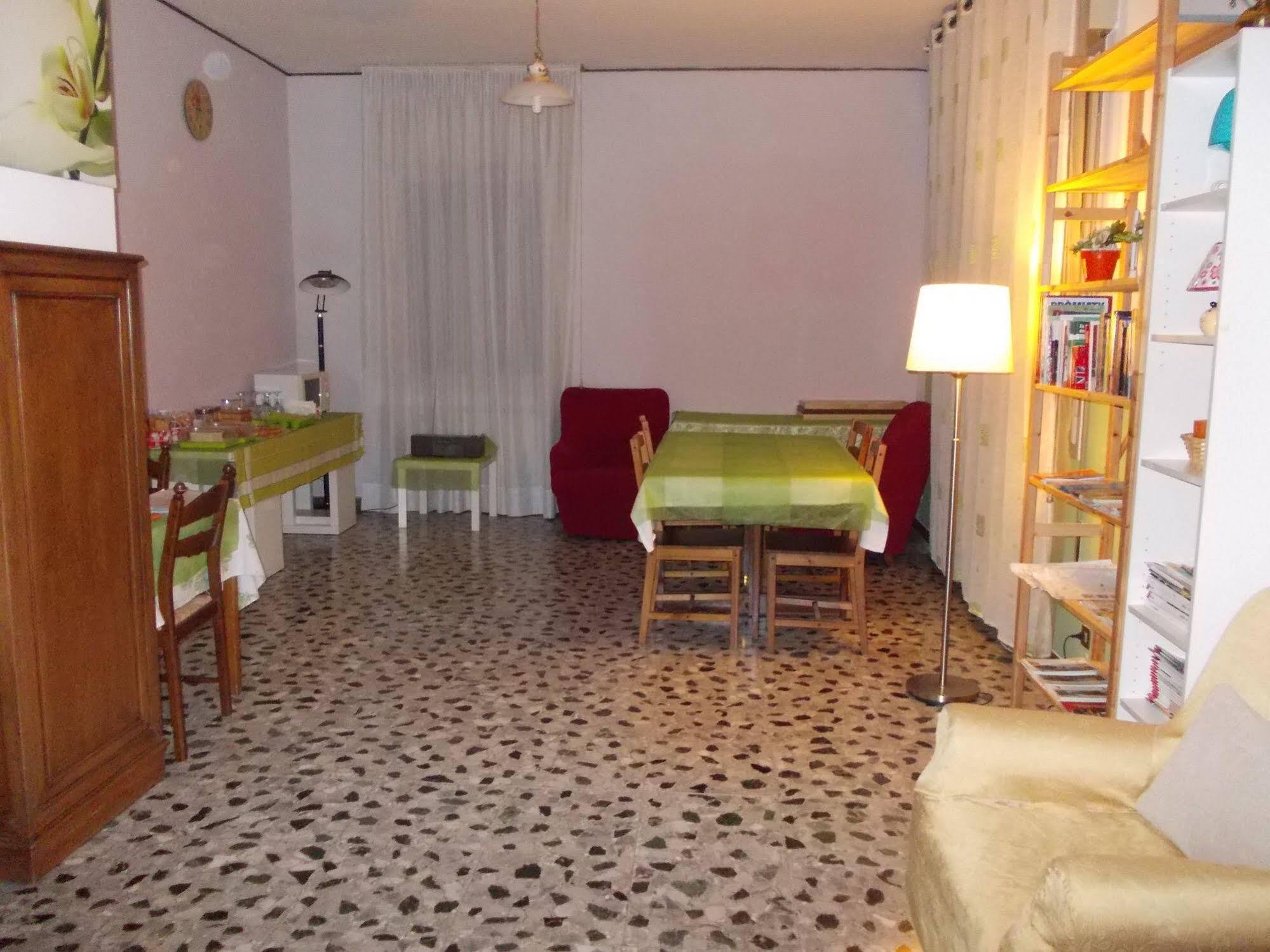Travellers Lodge Bed & Rooms Treviso Esterno foto